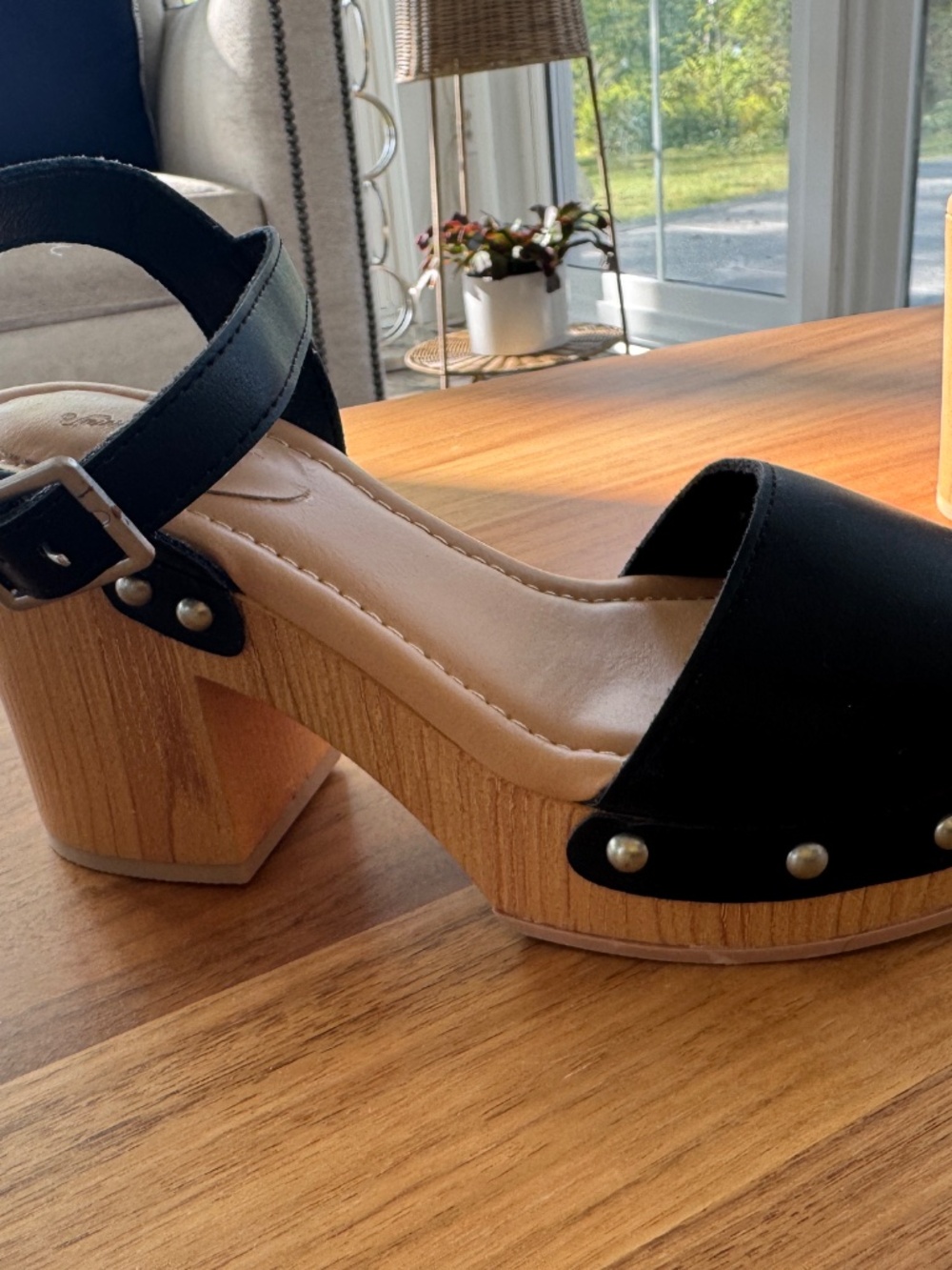 Universal Thread Black Platform Ankle Strap Sandal - New - Size 6 - Picture 3 of 10